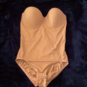 SOLD!!! Flexees Maidenform Nude shaper w/ Bra